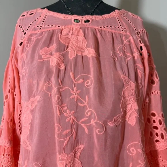 Johnny Was Embroidered Blouse Size L - Picture 3 of 10